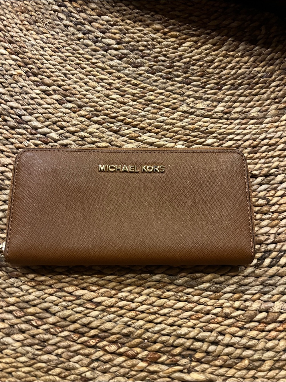 Michael Kors Jet Set Travel Large Leather Wallet - Luggage Brown / Gold